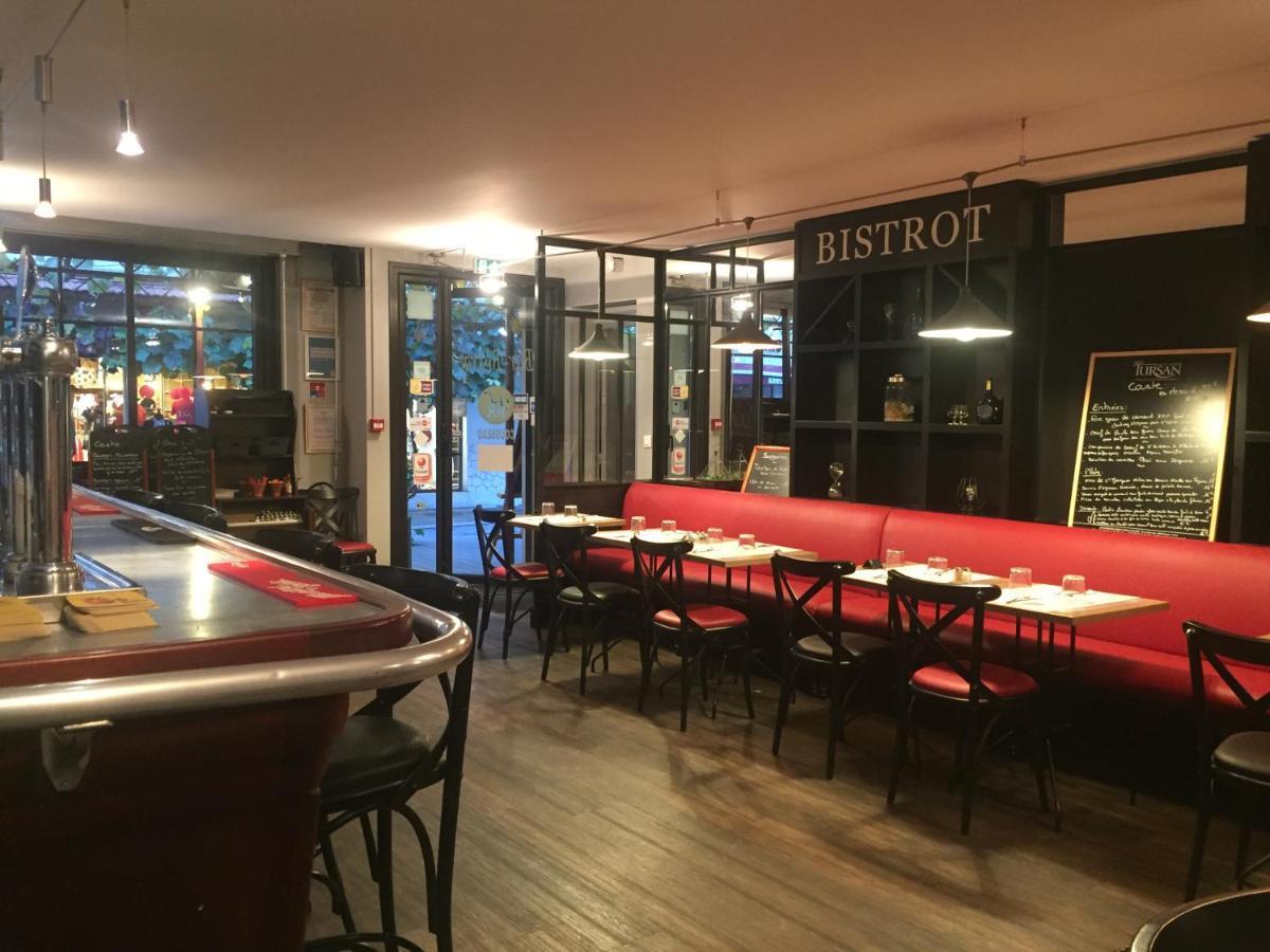Hotel Restaurant Cousseau Parentis-en-Born Esterno foto