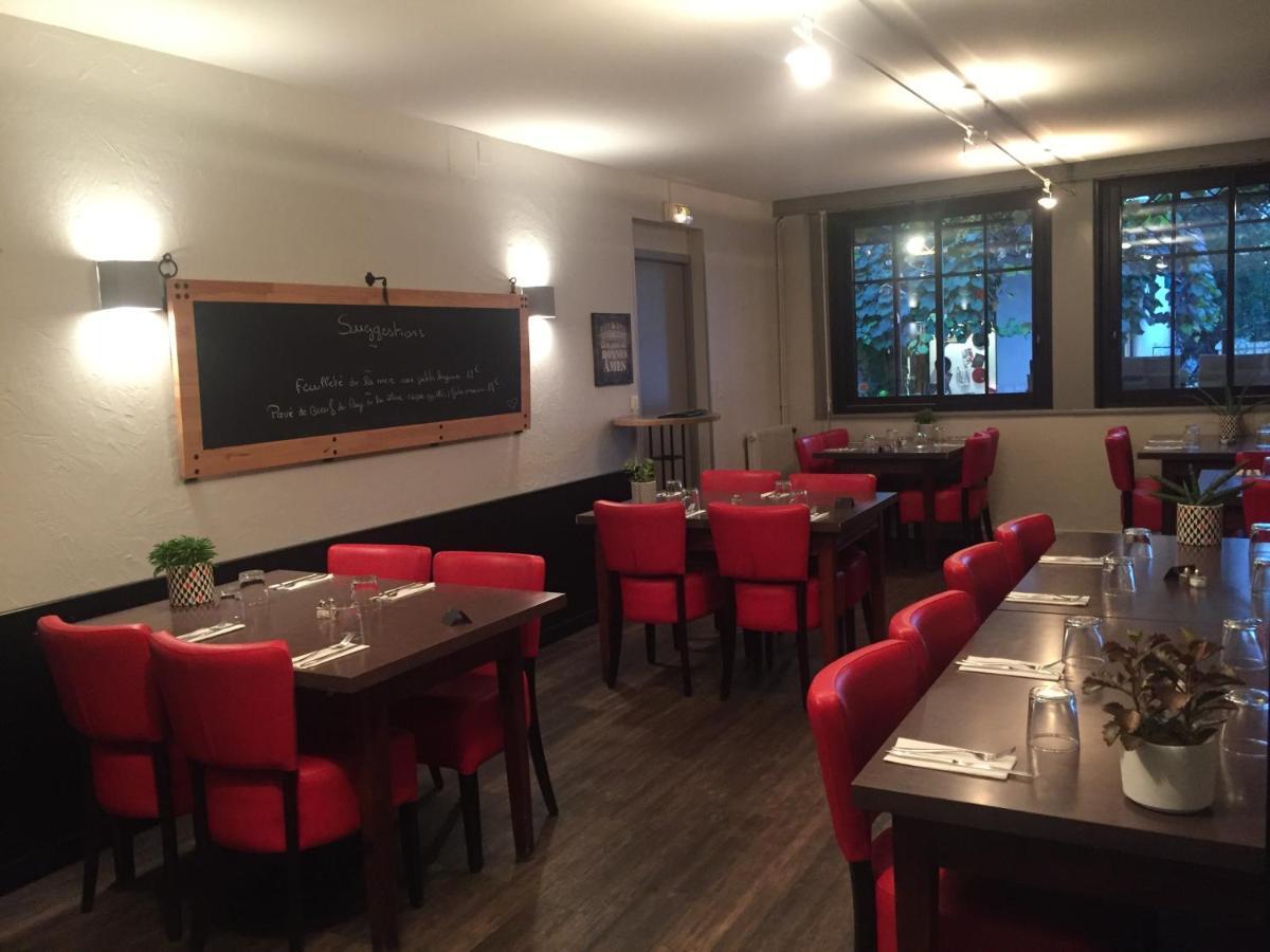 Hotel Restaurant Cousseau Parentis-en-Born Esterno foto